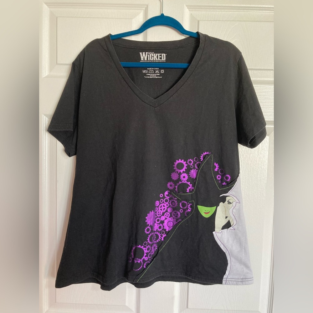 2 for $40 - Wicked black shirt w/ witch on front size 3x